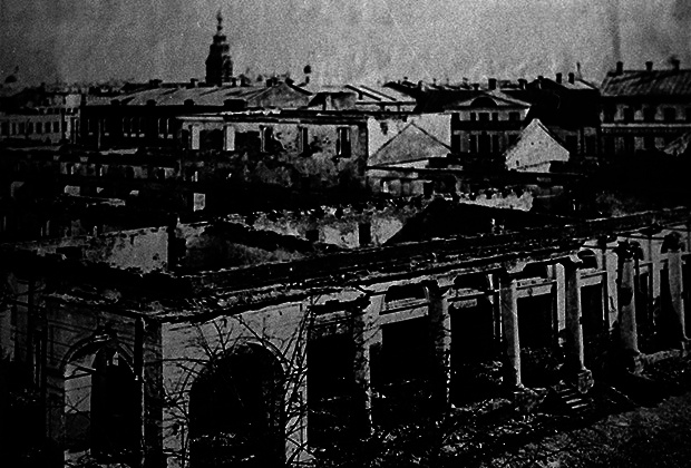 Разрушенные кварталы Ярославля. 1918 год